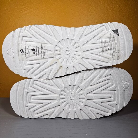 Ugg Classic Clear Mini Pixelate Waterproof Boots Women's Size 5 Multicolor - Picture 8 of 9